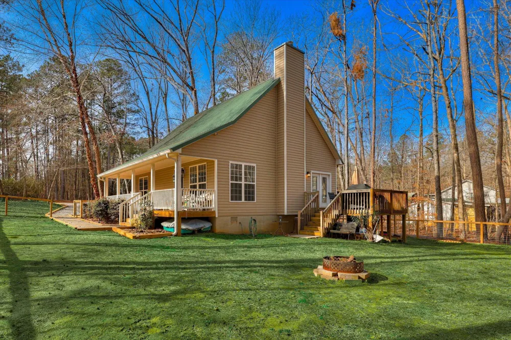 1442 Shore Line Drive Tignall, GA 30668