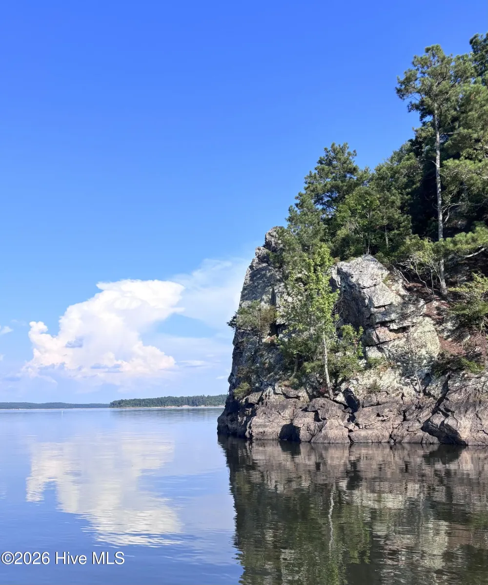 1442 Shore Line Drive Tignall, GA 30668