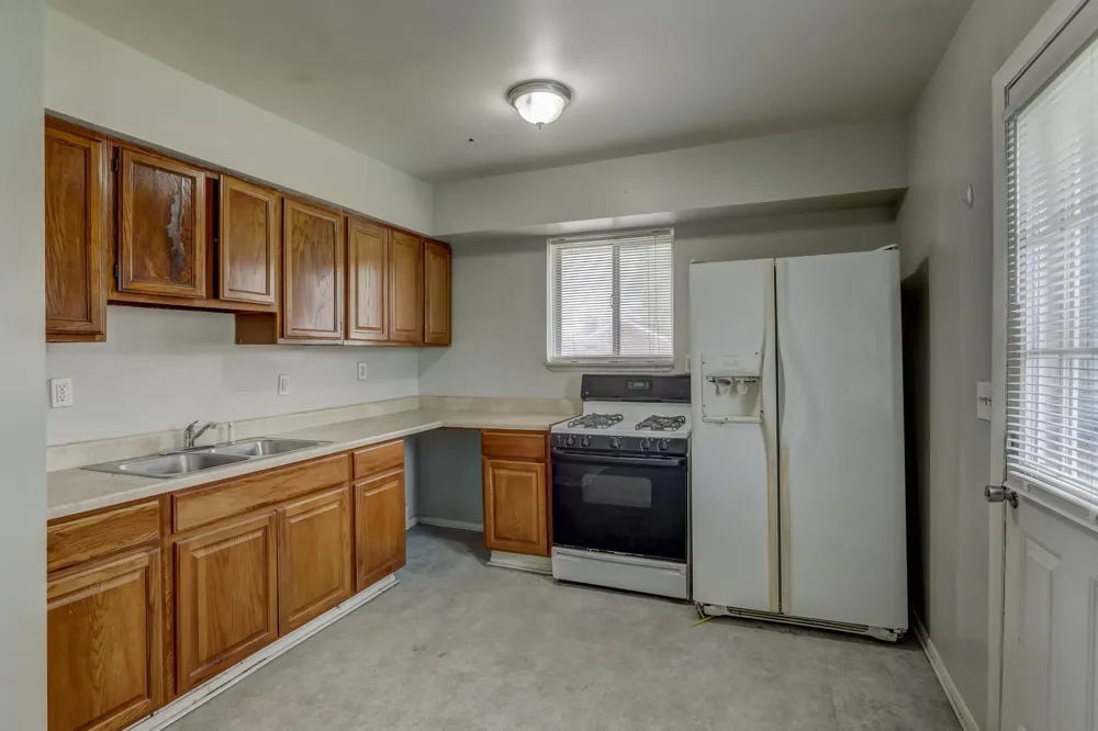 18635 Meier Street #Back Roseville City, MI 48066