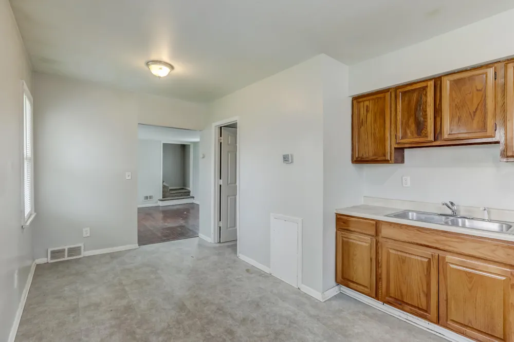 18635 Meier Street #Back Roseville City, MI 48066