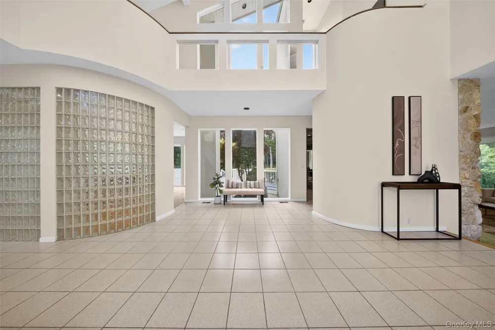 80 Tall Oak Crescent Syosset, NY 11791