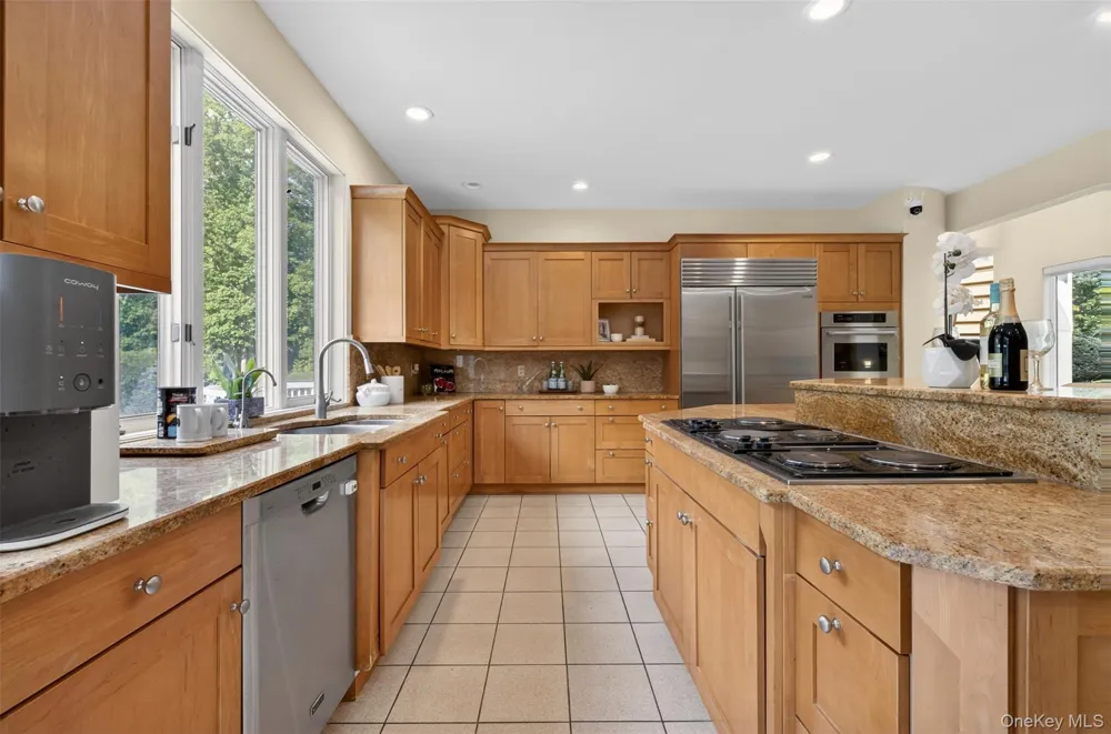 80 Tall Oak Crescent Syosset, NY 11791