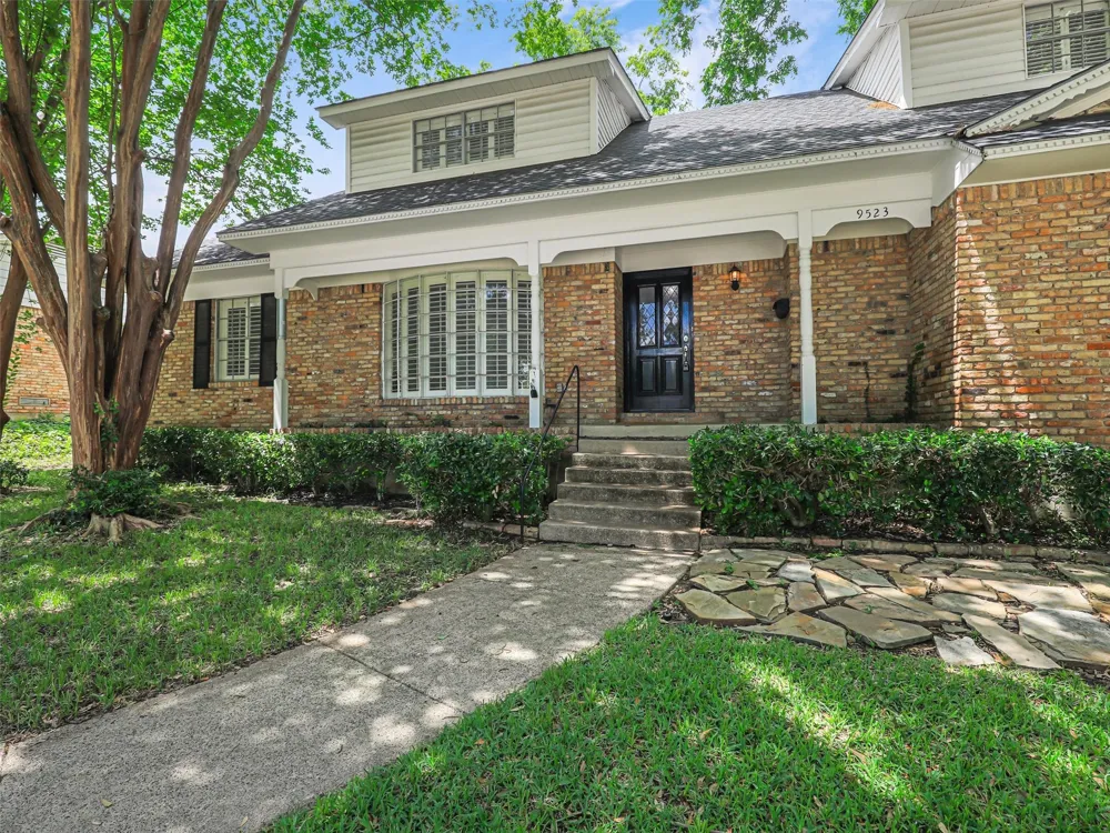 9523 Highedge Drive Dallas, TX 75238