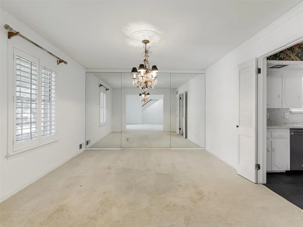9523 Highedge Drive Dallas, TX 75238
