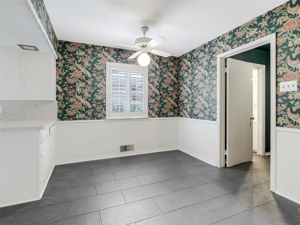 9523 Highedge Drive Dallas, TX 75238