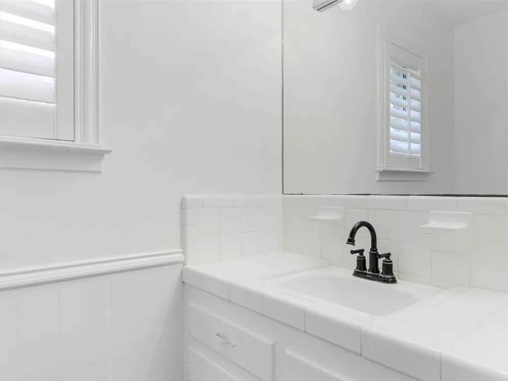 9523 Highedge Drive Dallas, TX 75238