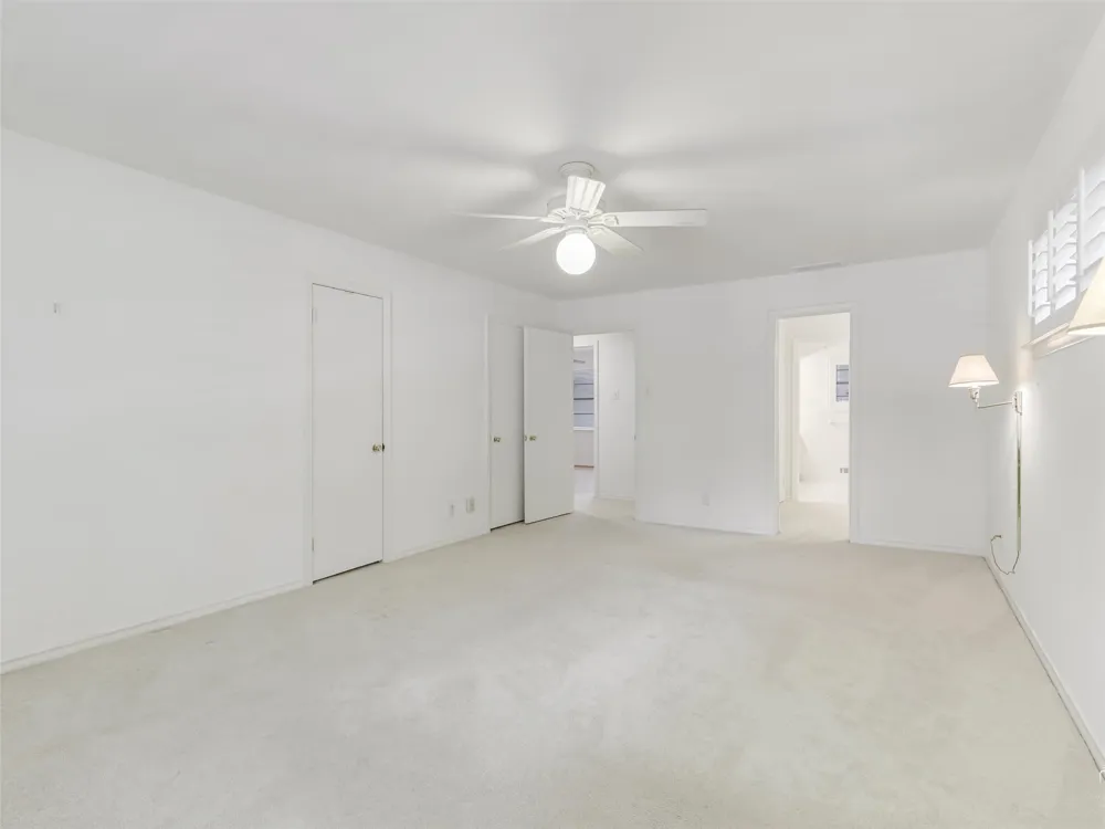 9523 Highedge Drive Dallas, TX 75238