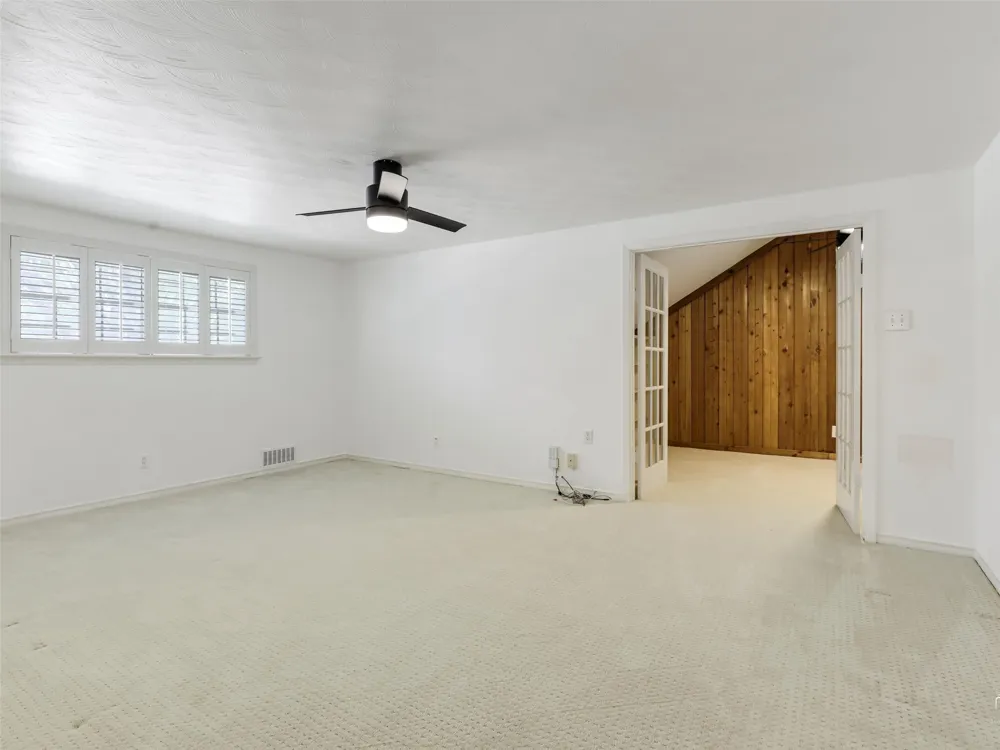 9523 Highedge Drive Dallas, TX 75238