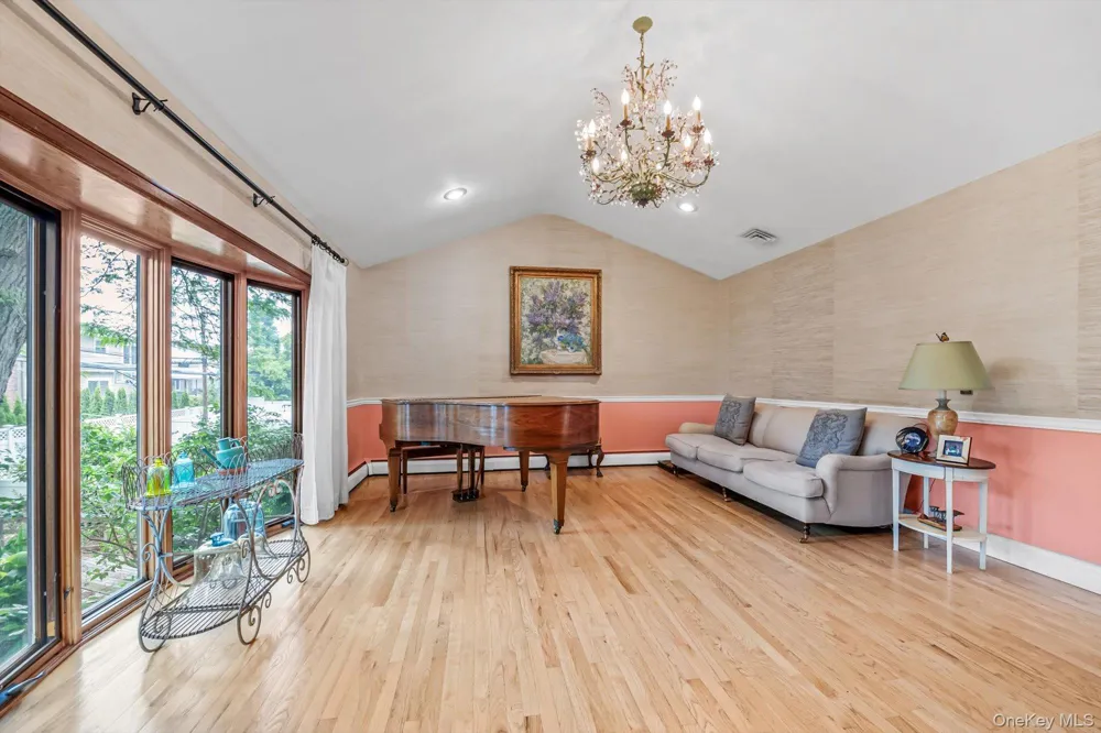 740 Kearny Drive North Woodmere, NY 11581