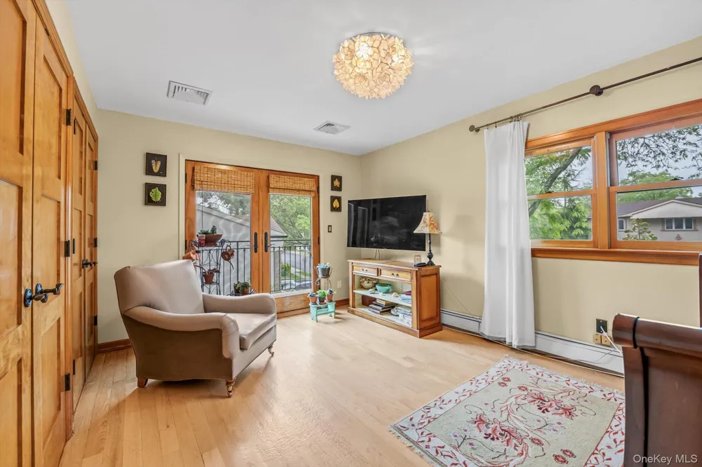 740 Kearny Drive North Woodmere, NY 11581