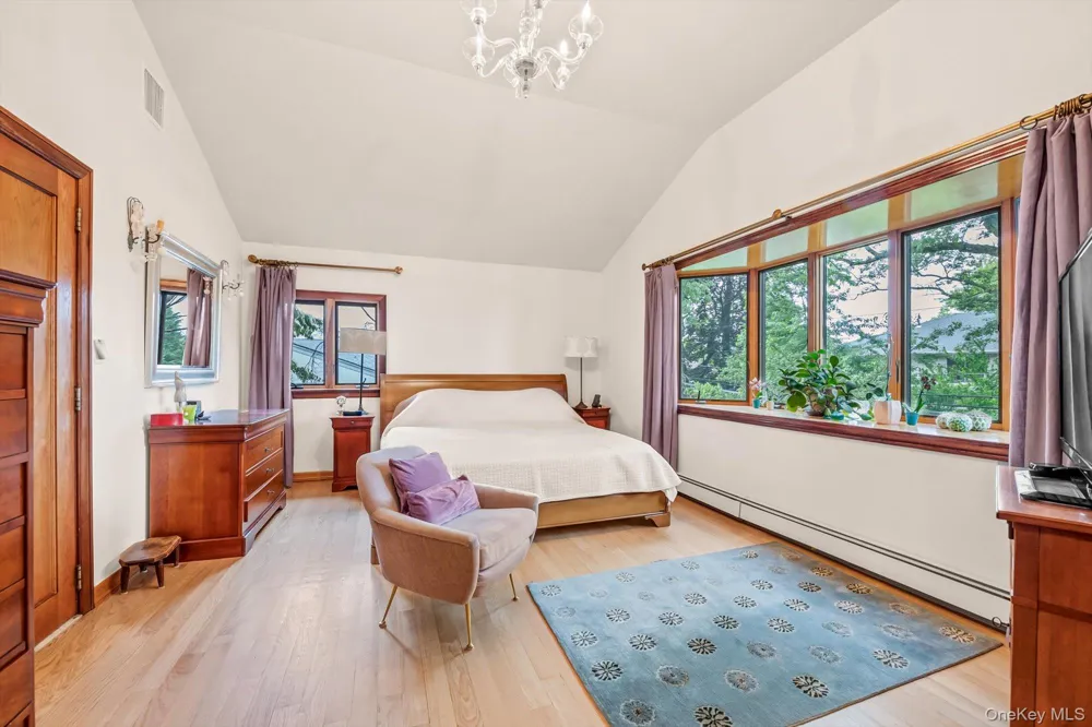 740 Kearny Drive North Woodmere, NY 11581