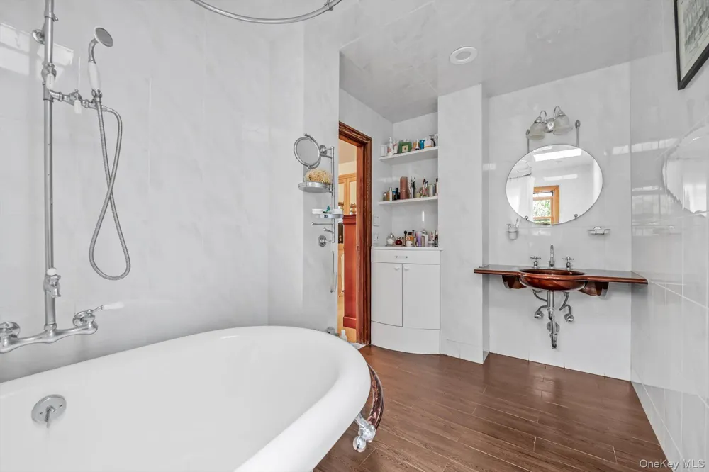 740 Kearny Drive North Woodmere, NY 11581