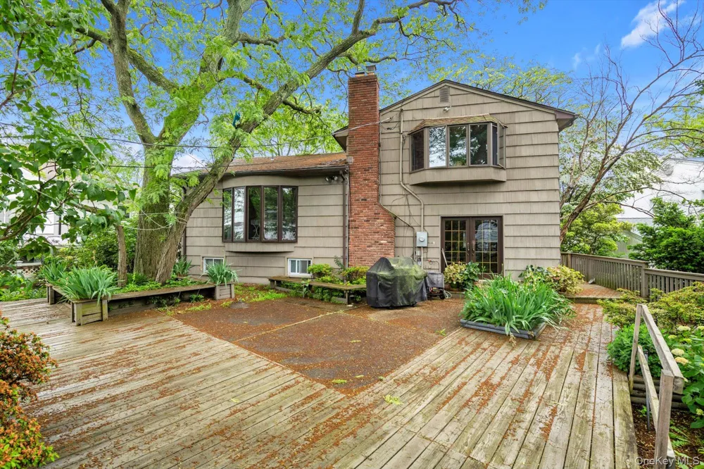 740 Kearny Drive North Woodmere, NY 11581