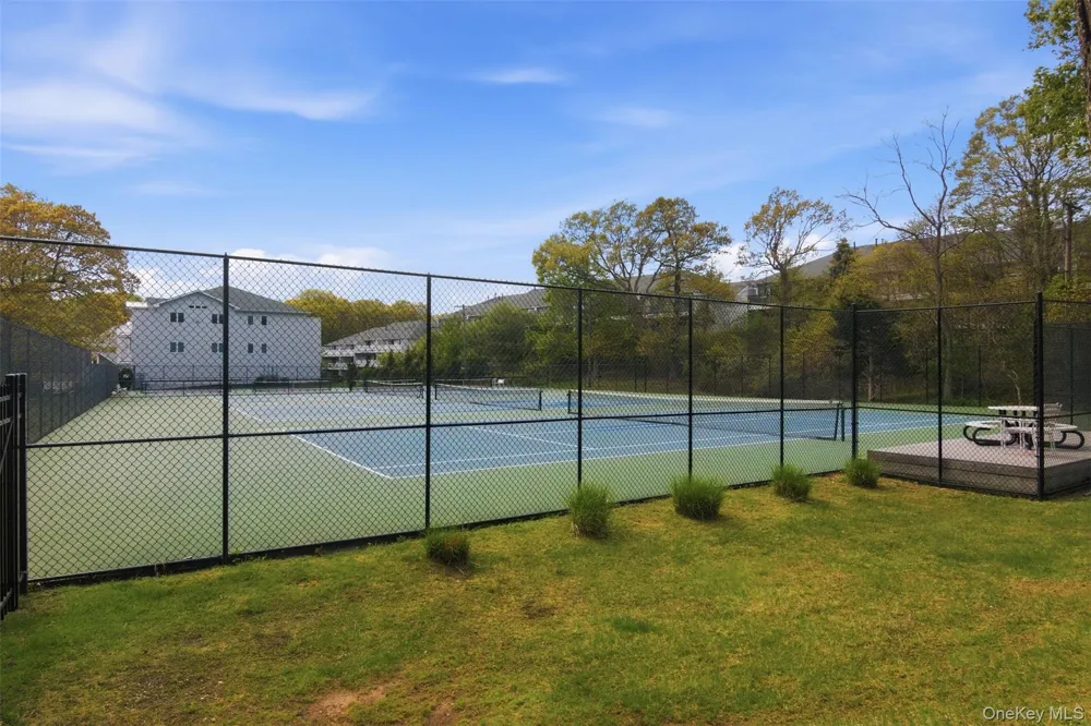 605 Fox Hill Drive Baiting Hollow, NY 11933