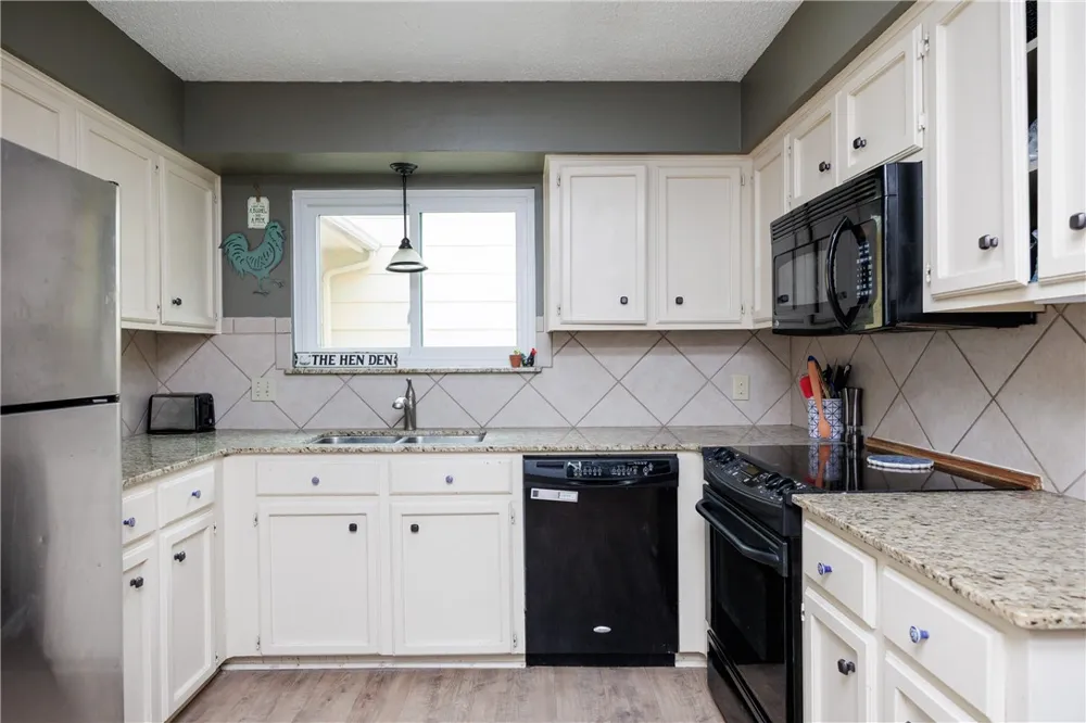 3002 Quail Springs #E-5 Corpus Christi, TX 78414