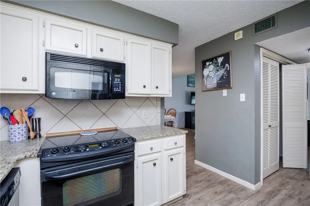 3002 Quail Springs #E-5 Corpus Christi, TX 78414
