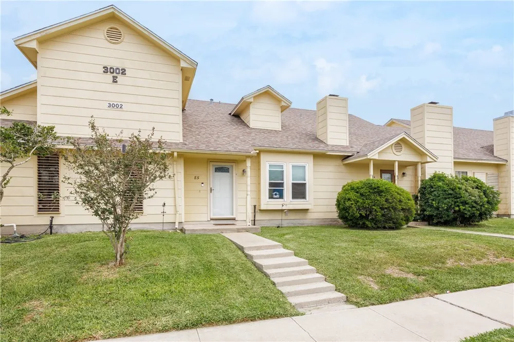3002 Quail Springs #E-5 Corpus Christi, TX 78414