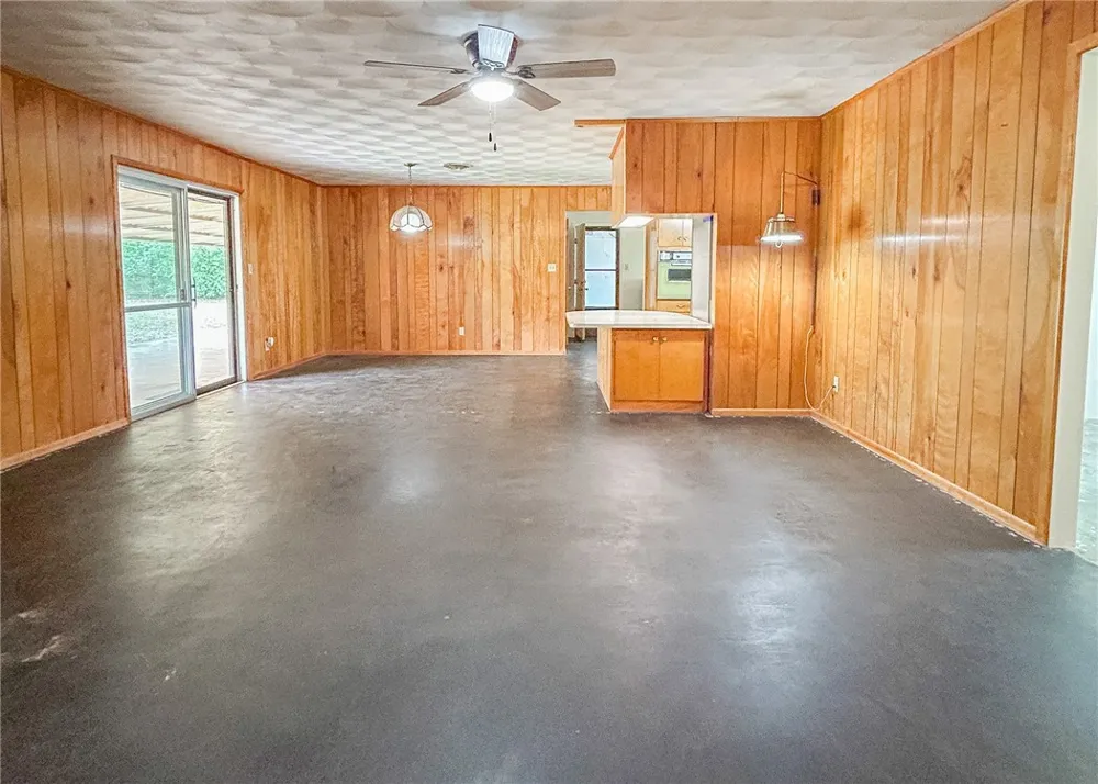 5121 Star Trek Beeville, TX 78102