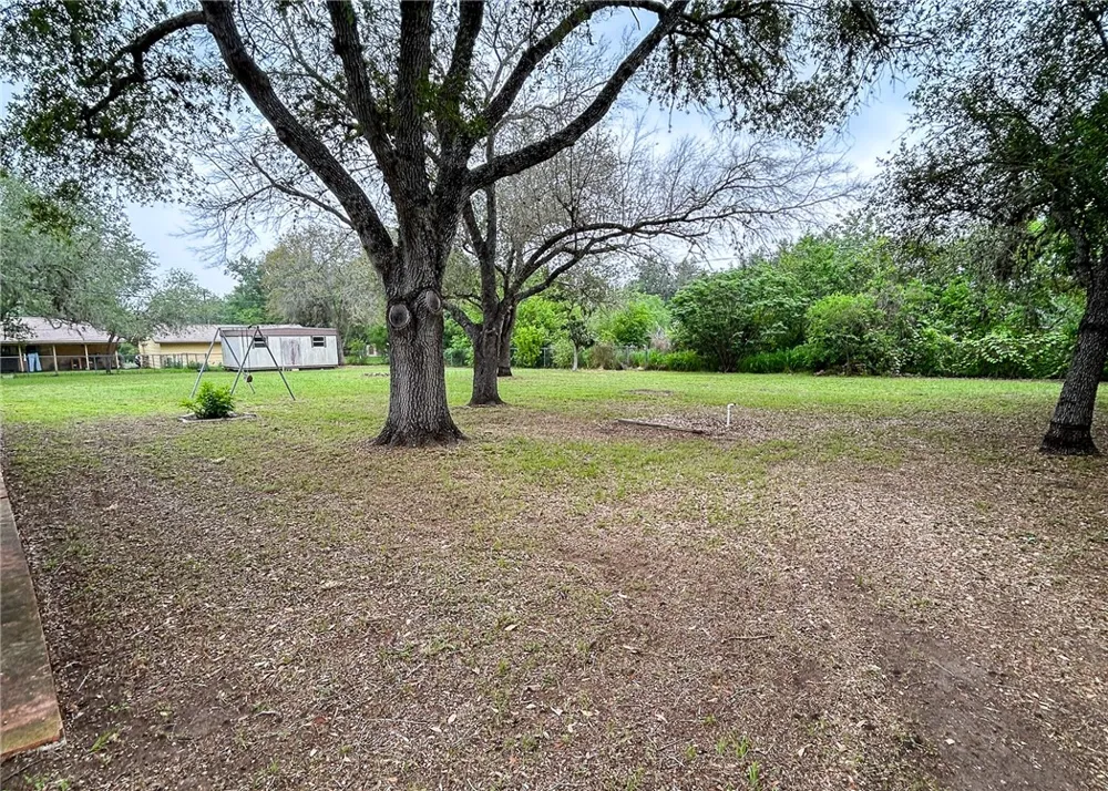 5121 Star Trek Beeville, TX 78102