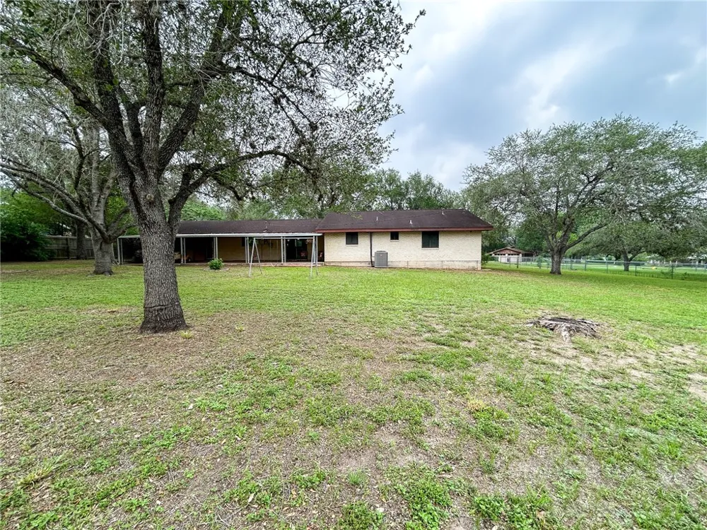 5121 Star Trek Beeville, TX 78102