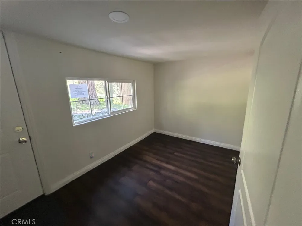 22951 Redwood Crestline, CA 92325