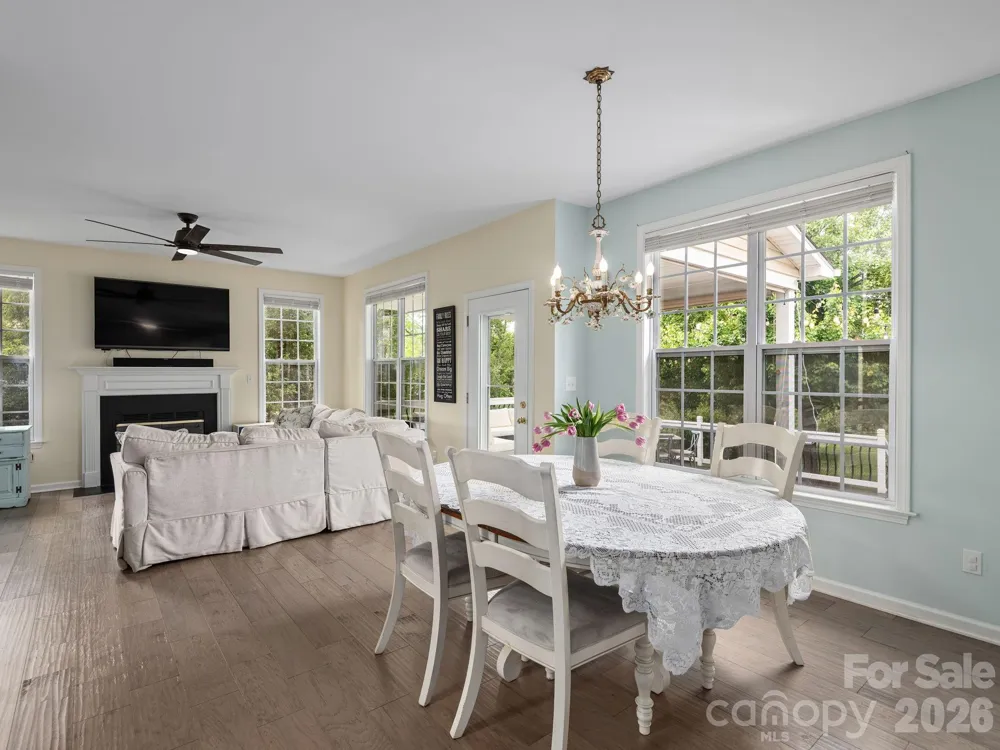 288 Walnut Crest Road Fletcher, NC 28732