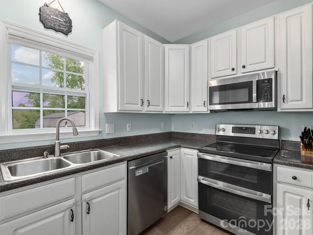 288 Walnut Crest Road Fletcher, NC 28732
