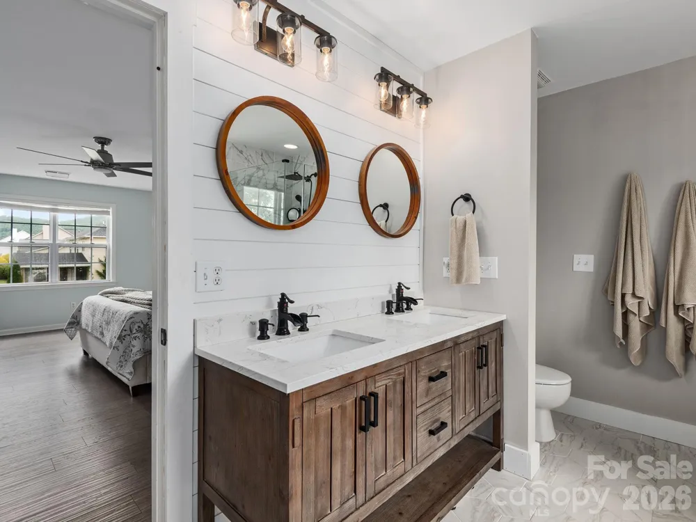 288 Walnut Crest Road Fletcher, NC 28732