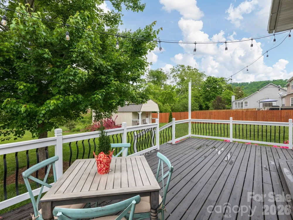 288 Walnut Crest Road Fletcher, NC 28732