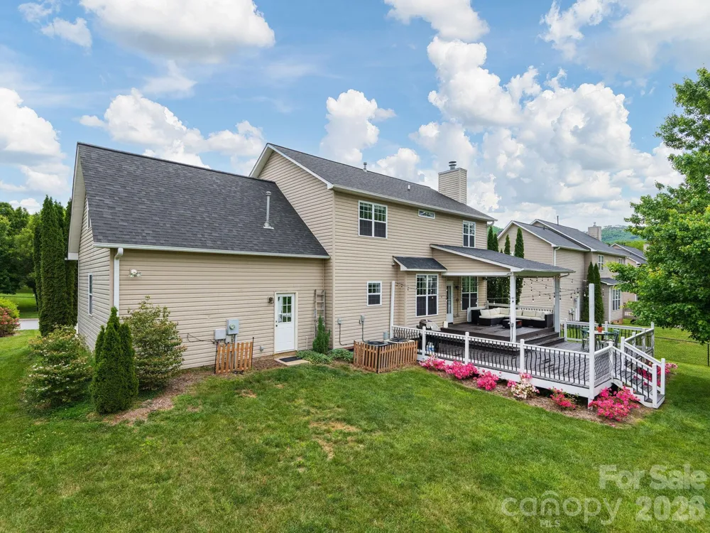 288 Walnut Crest Road Fletcher, NC 28732
