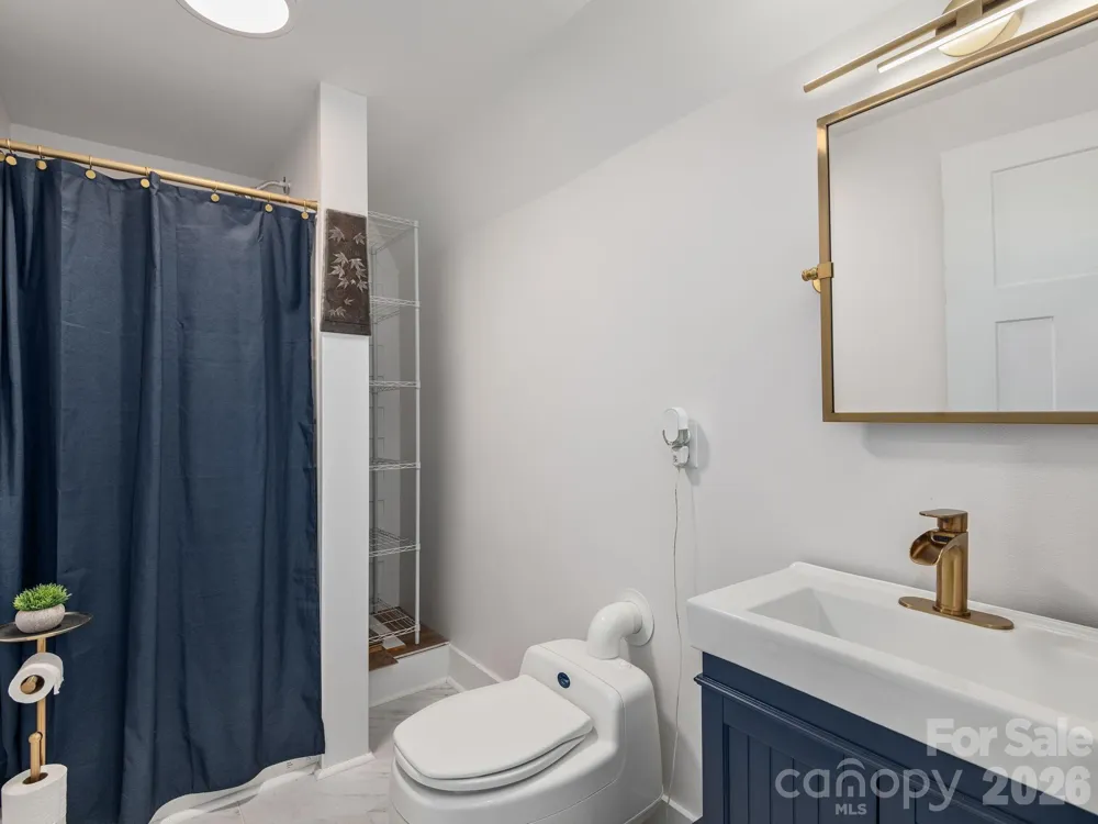 288 Walnut Crest Road Fletcher, NC 28732