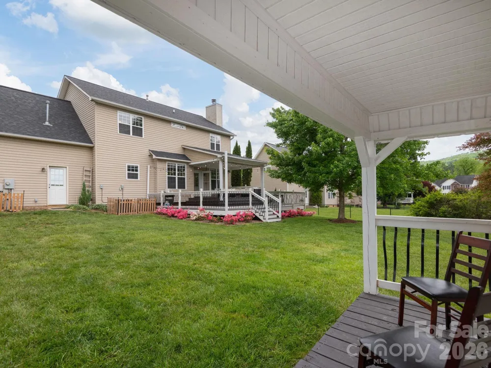 288 Walnut Crest Road Fletcher, NC 28732