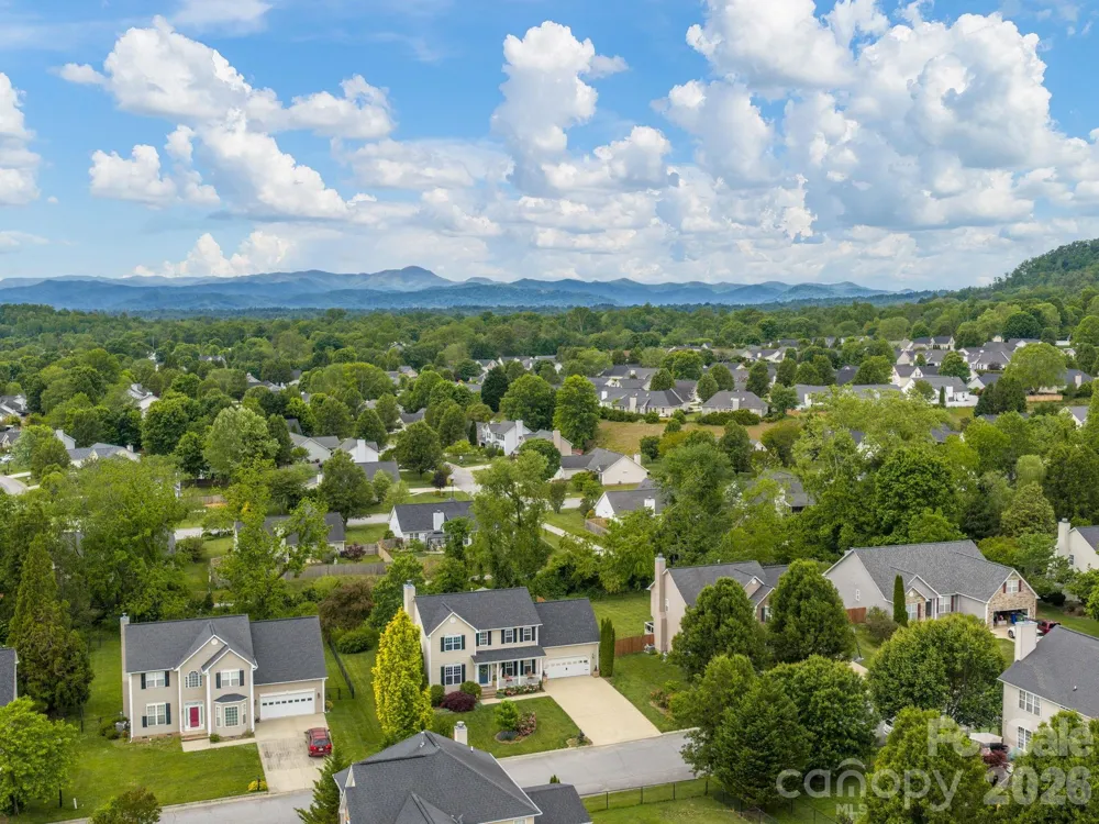 288 Walnut Crest Road Fletcher, NC 28732