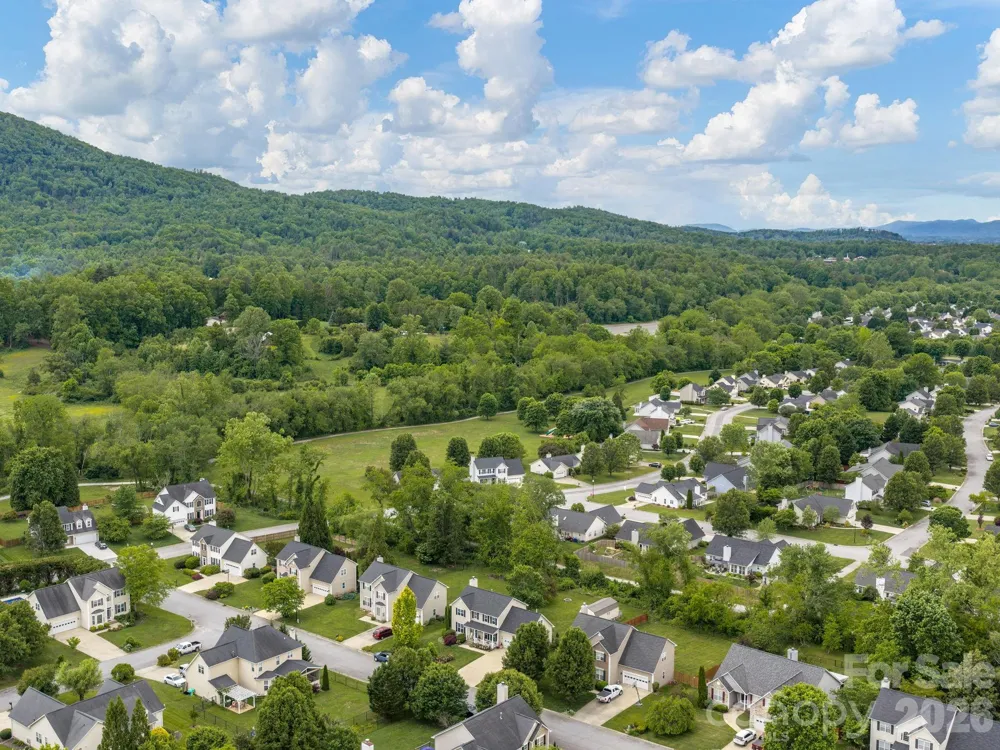 288 Walnut Crest Road Fletcher, NC 28732