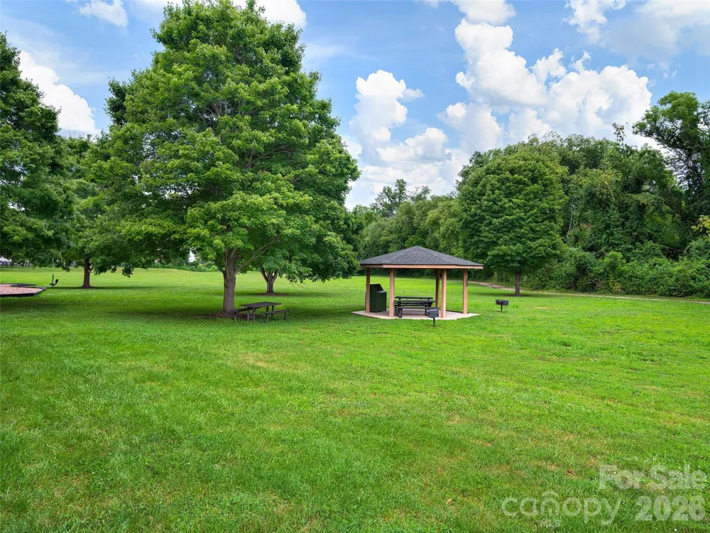 288 Walnut Crest Road Fletcher, NC 28732