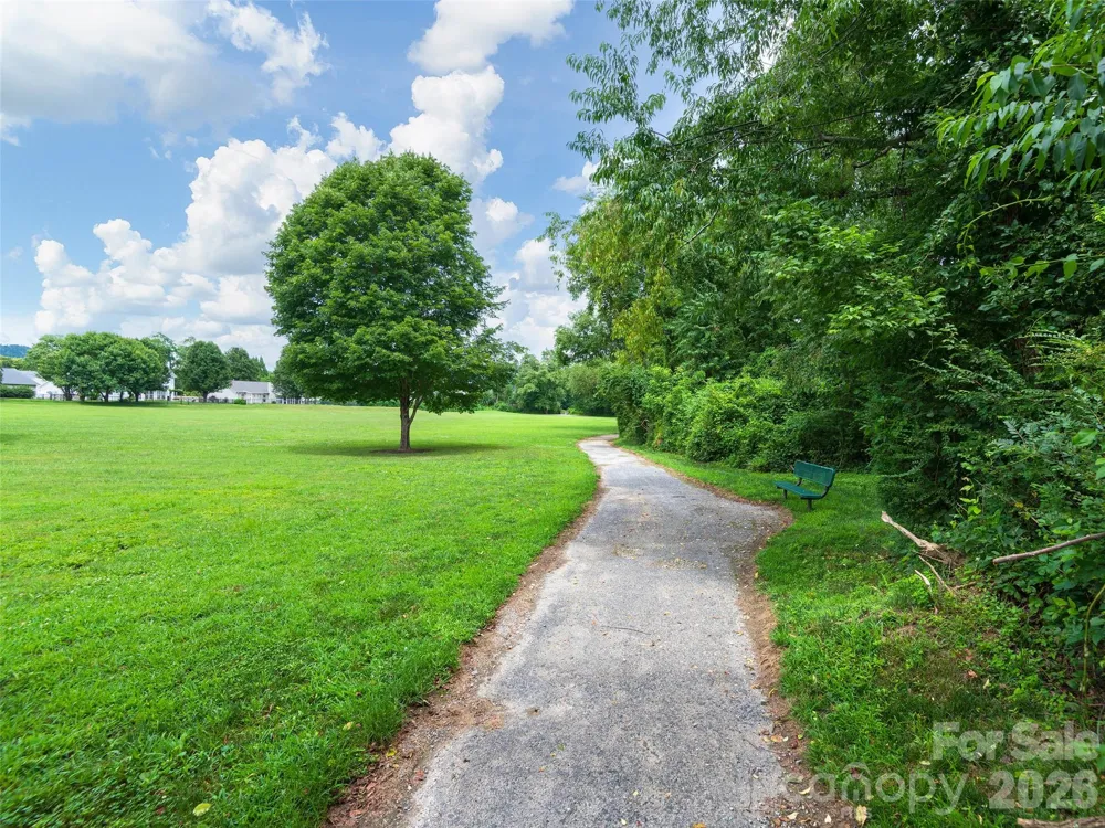 288 Walnut Crest Road Fletcher, NC 28732