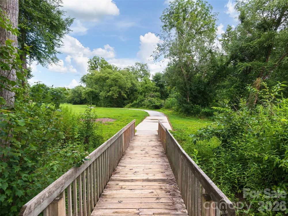 288 Walnut Crest Road Fletcher, NC 28732
