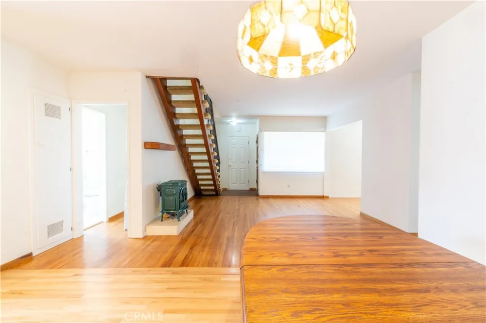 909 Garnet Redondo Beach, CA 90277