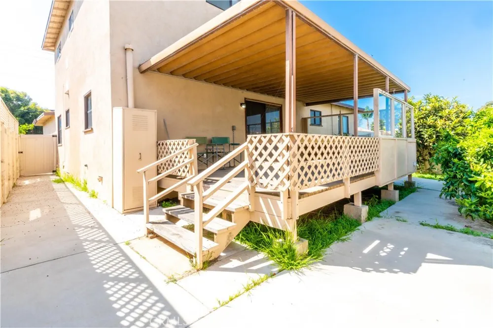 909 Garnet Redondo Beach, CA 90277