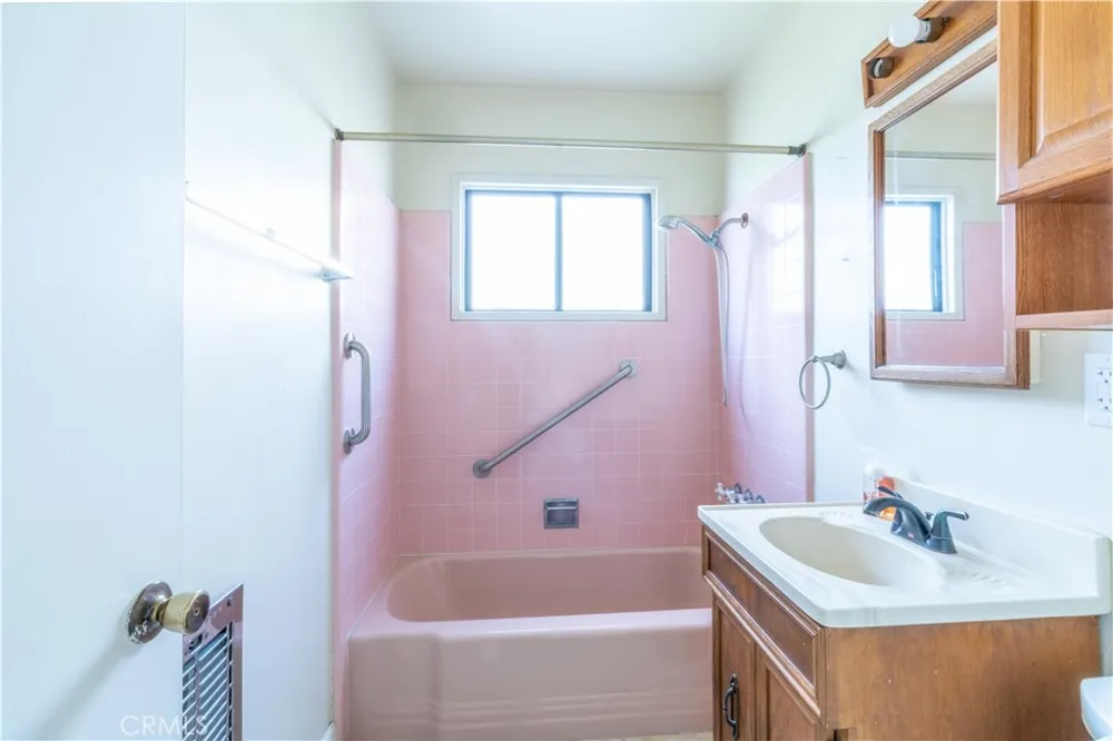 909 Garnet Redondo Beach, CA 90277