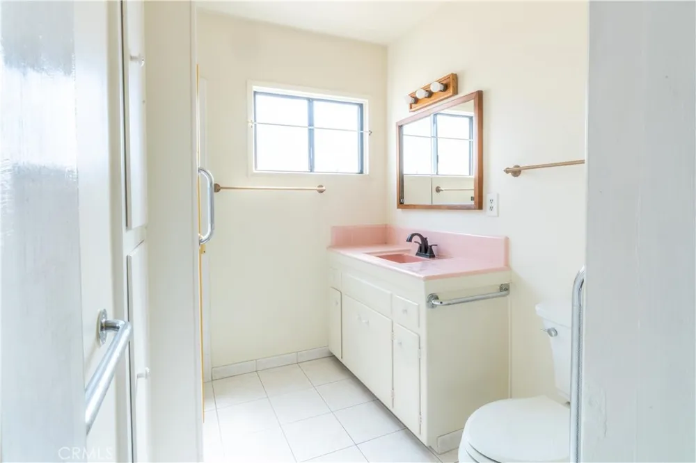 909 Garnet Redondo Beach, CA 90277