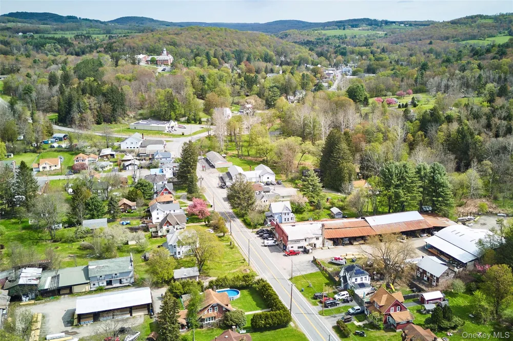 5026 State Route 52 Jeffersonville, NY 12748