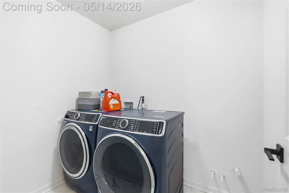 20975 Calabrese Drive Lyon Charter Township, MI 48178