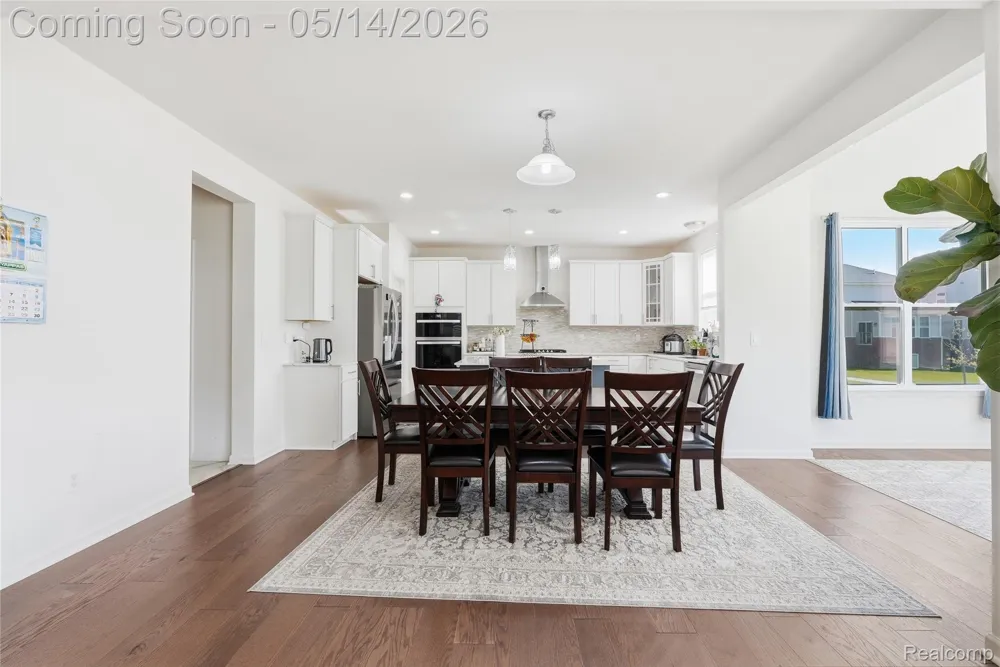 20975 Calabrese Drive Lyon Charter Township, MI 48178