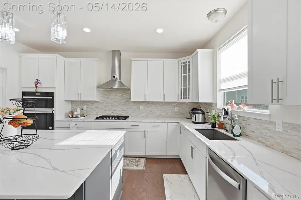20975 Calabrese Drive Lyon Charter Township, MI 48178
