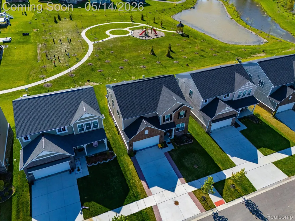 20975 Calabrese Drive Lyon Charter Township, MI 48178