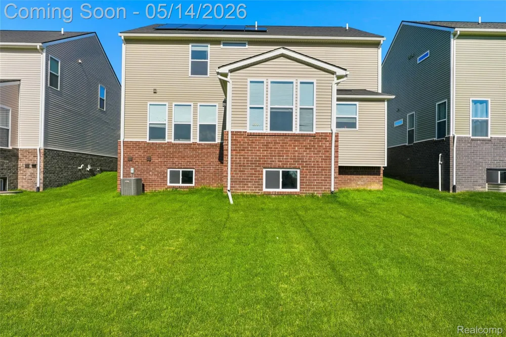 20975 Calabrese Drive Lyon Charter Township, MI 48178