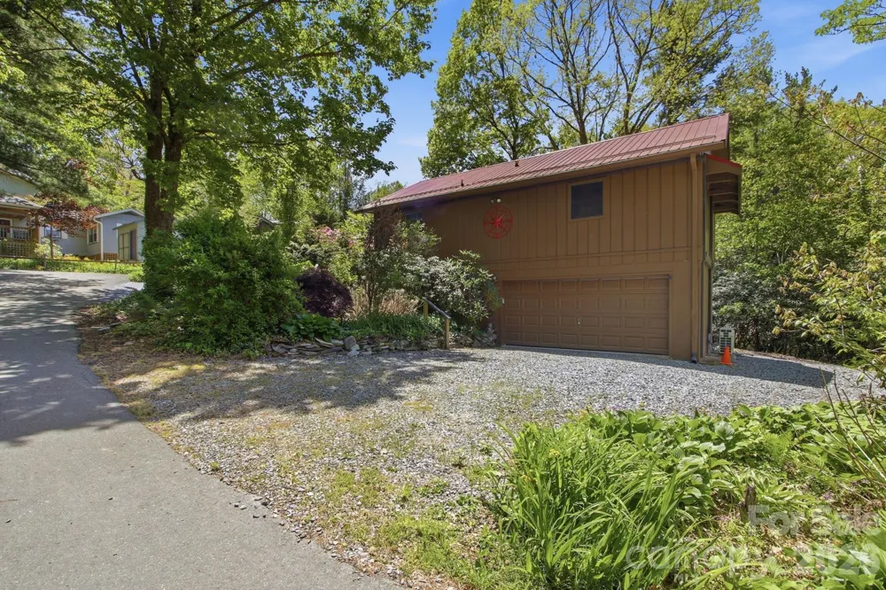 164 Rocky Meadows Road Newland, NC 28657