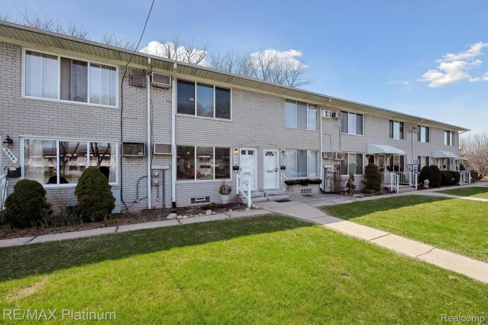 5992 Alan Drive #22 Brighton City, MI 48116