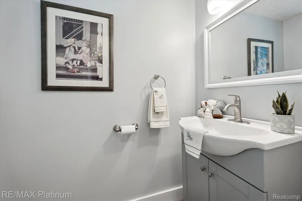 5992 Alan Drive #22 Brighton City, MI 48116